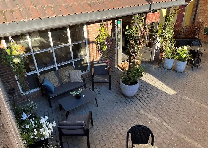 Aksjemollen - By Classic Norway فندق 4*